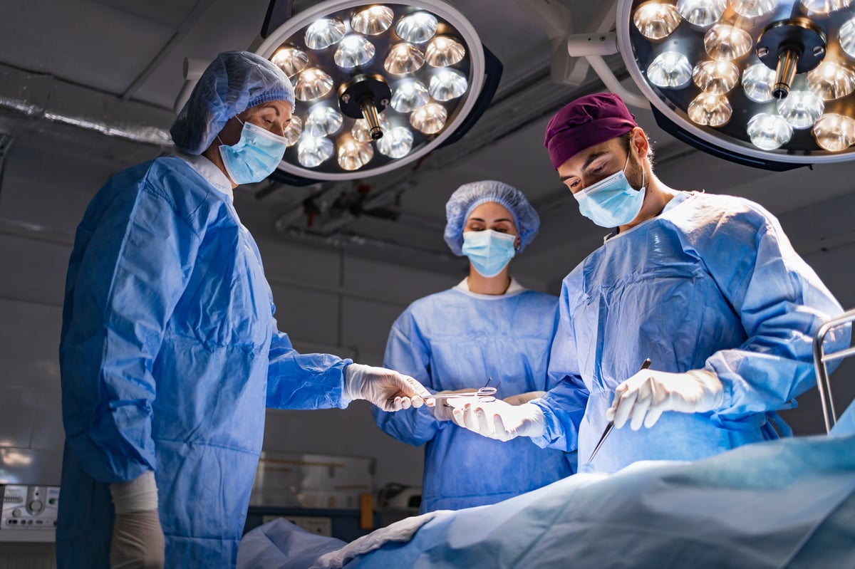 Peritonitis y abdomen agudo